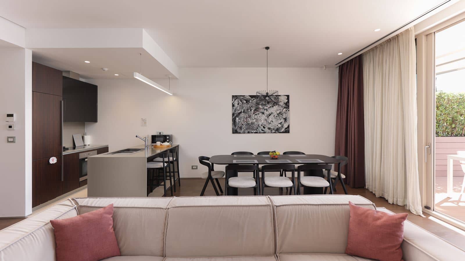 rooms-three-bedrooms-residence-sea-side-line