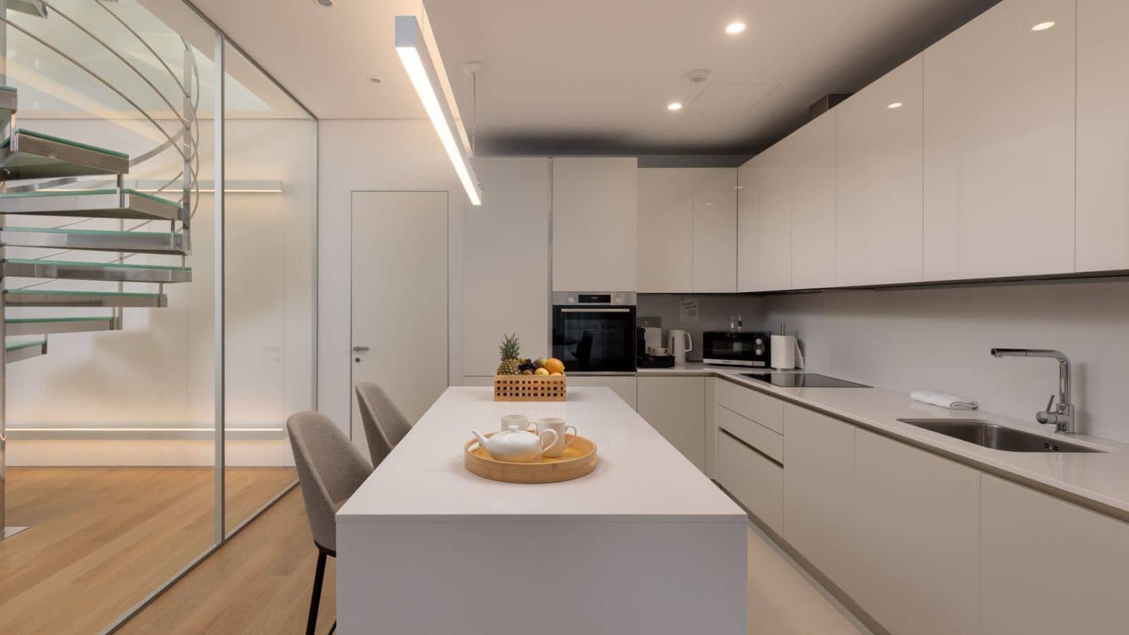 rooms-four-bedrooms-penthouse-garden-line