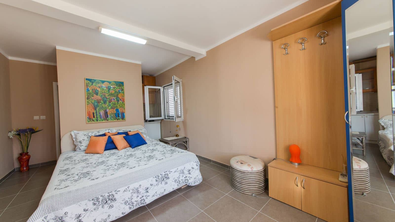 rooms-studio-capacity-2