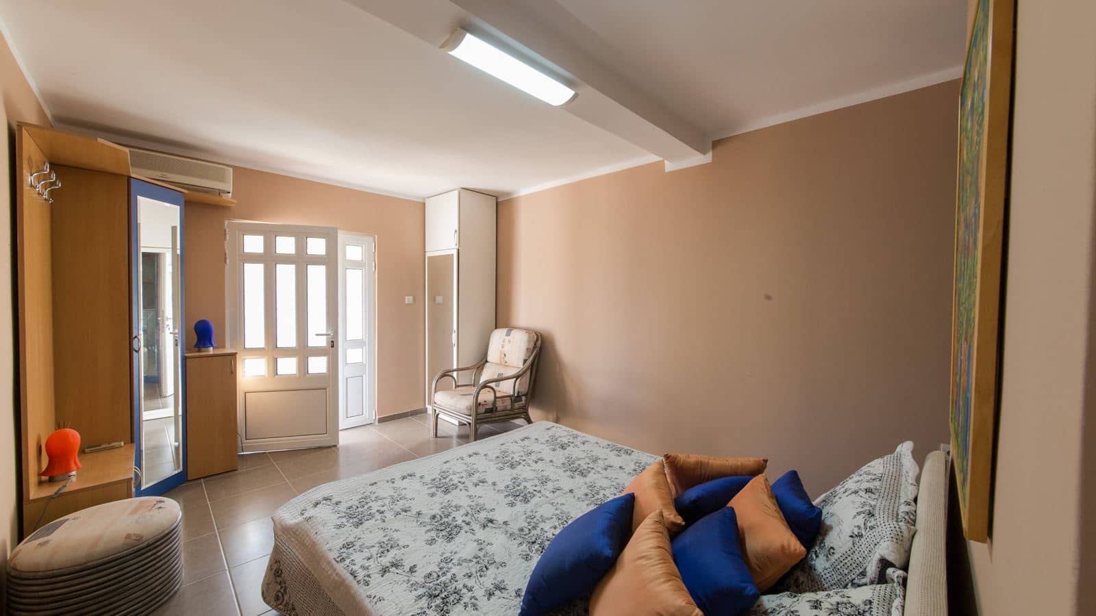 rooms-studio-capacity-2