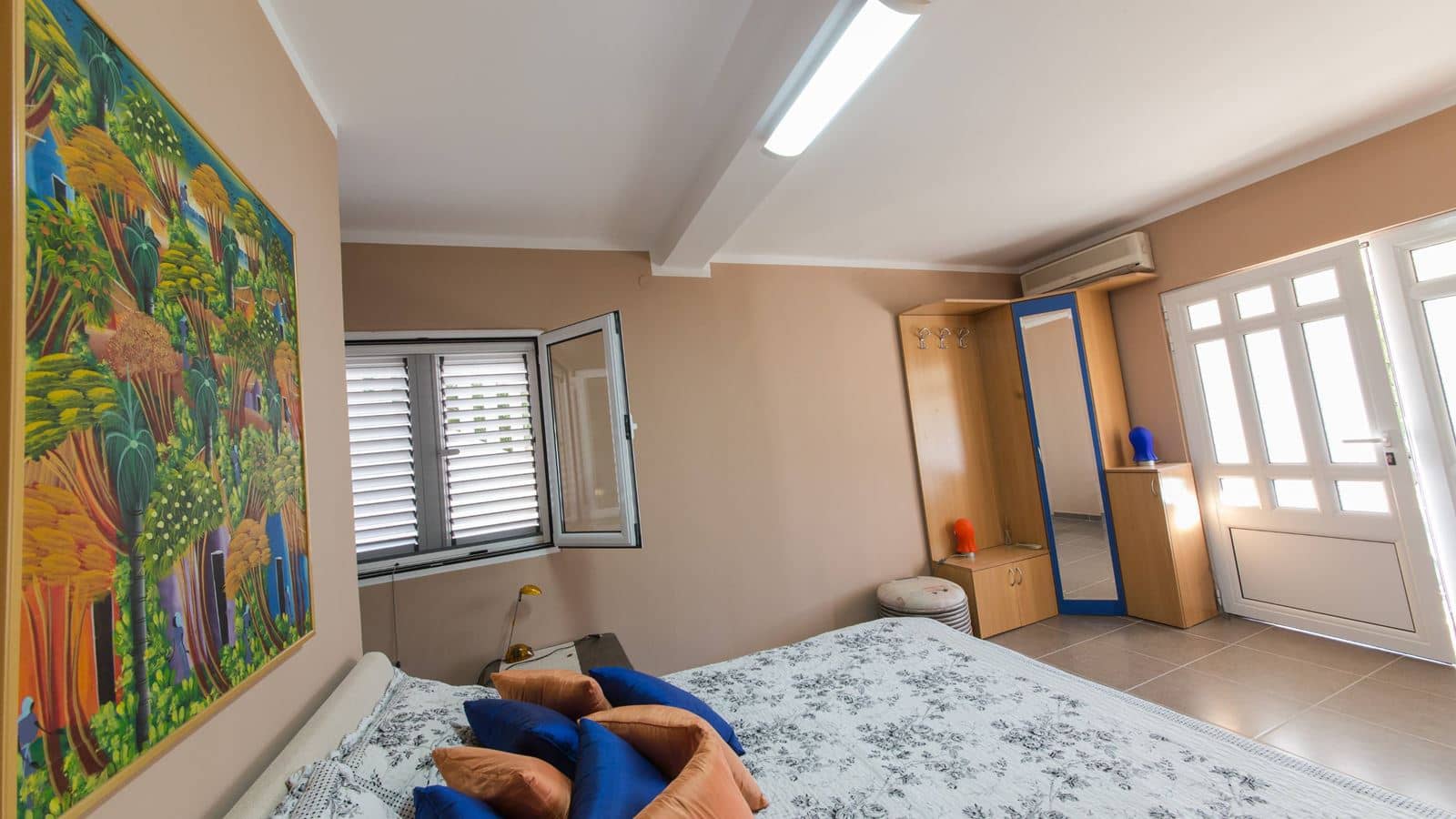 rooms-studio-capacity-2