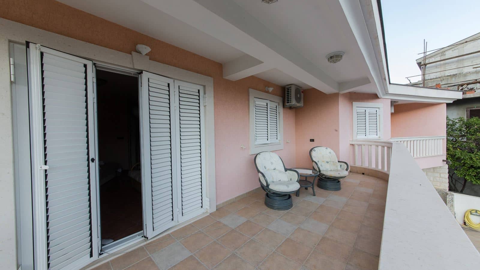 rooms-villa-three-bedrooms