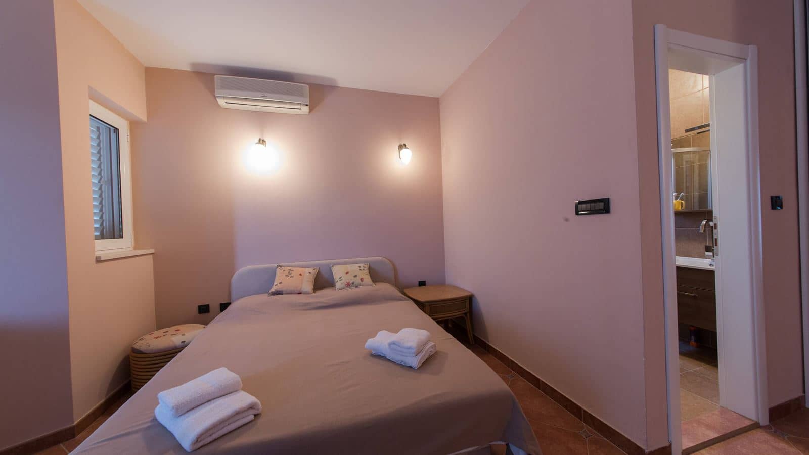 rooms-villa-three-bedrooms