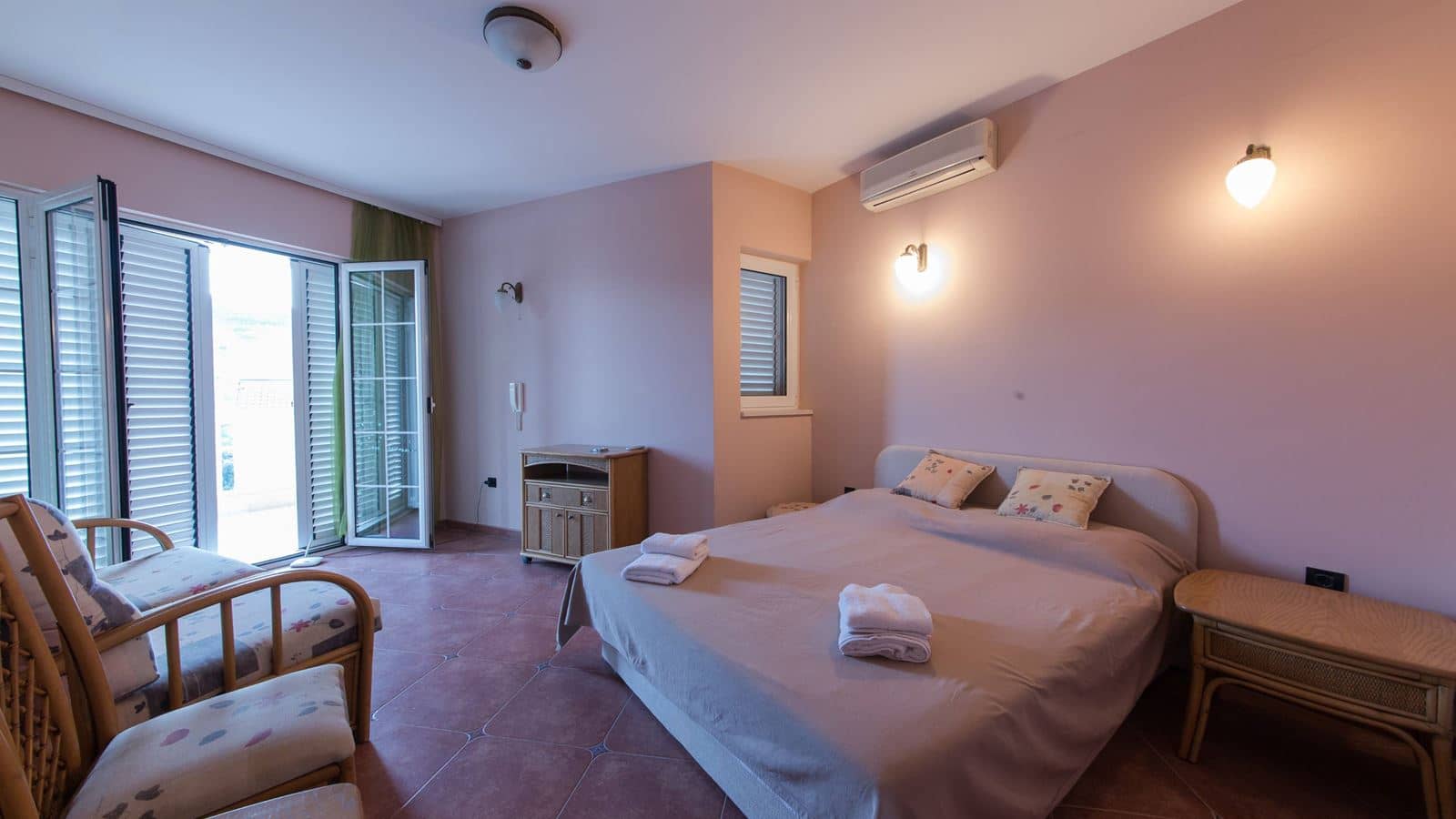 rooms-villa-three-bedrooms