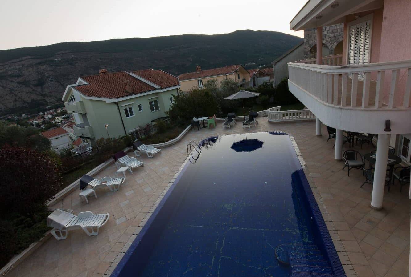 rooms-villa-three-bedrooms