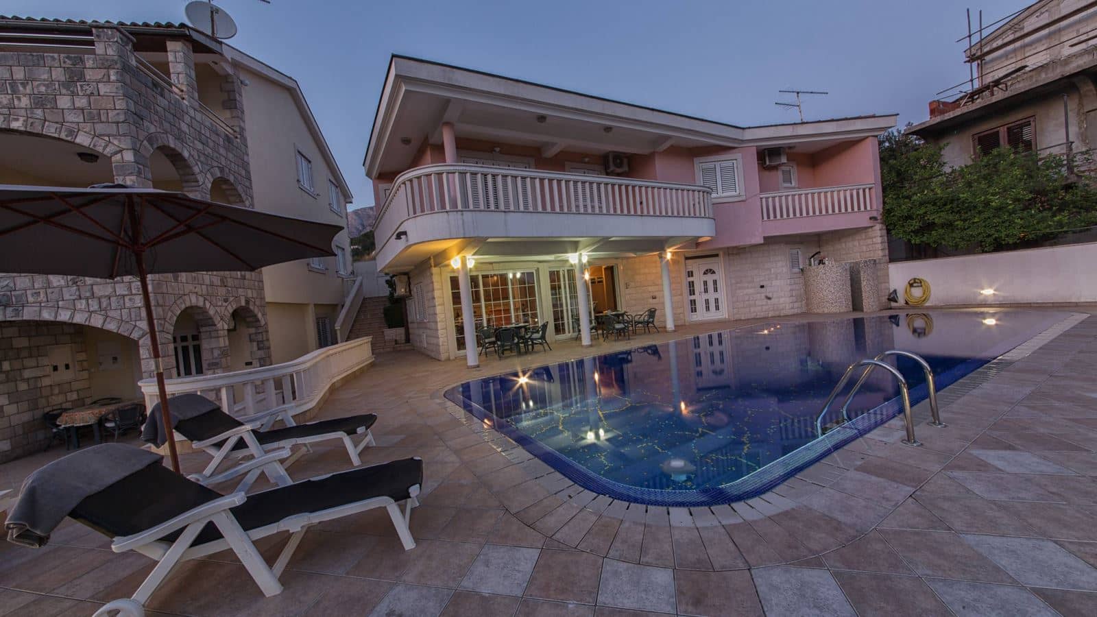 rooms-villa-three-bedrooms