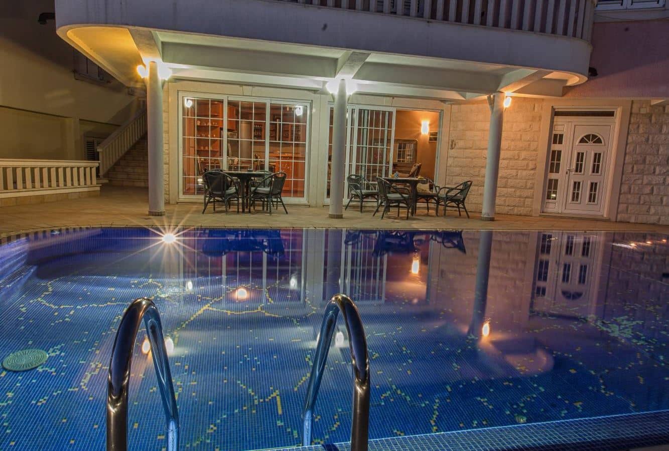 rooms-villa-three-bedrooms