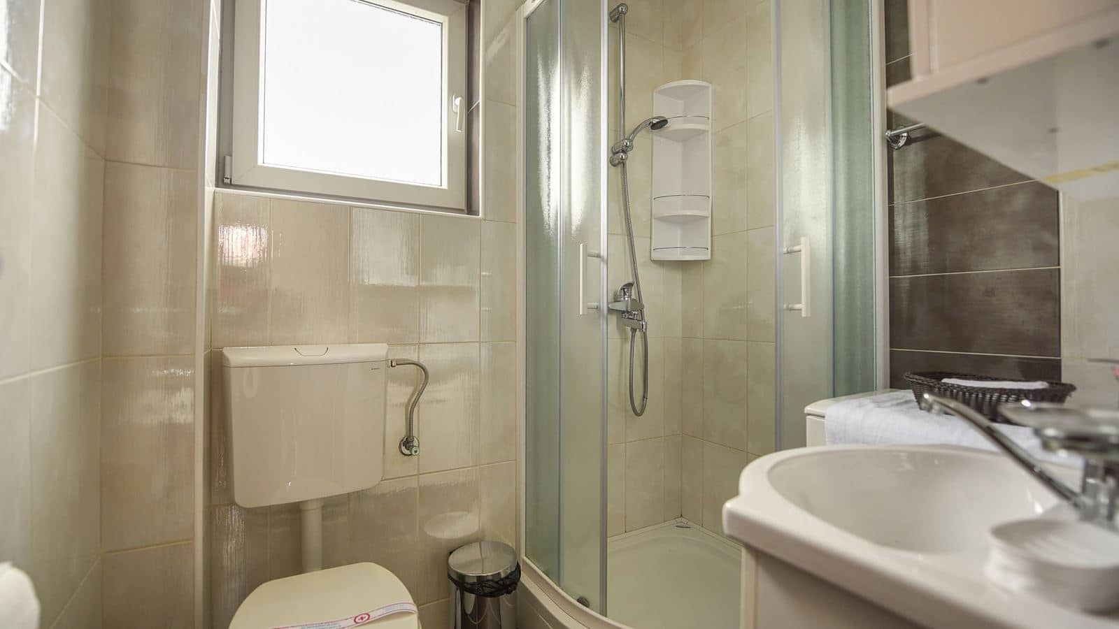 rooms-apartment-capacity-4-one-bedroom