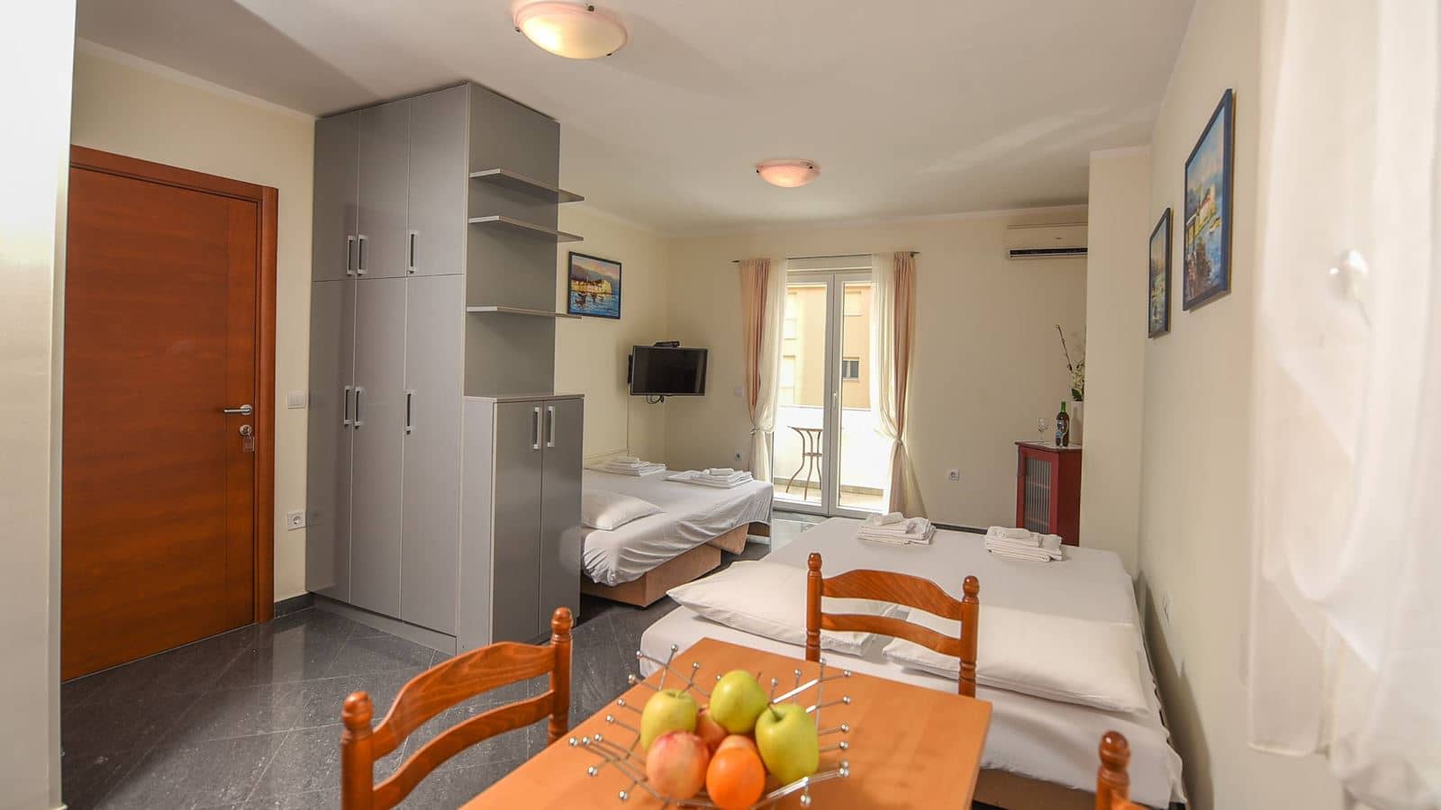 rooms-studio-capacity-4