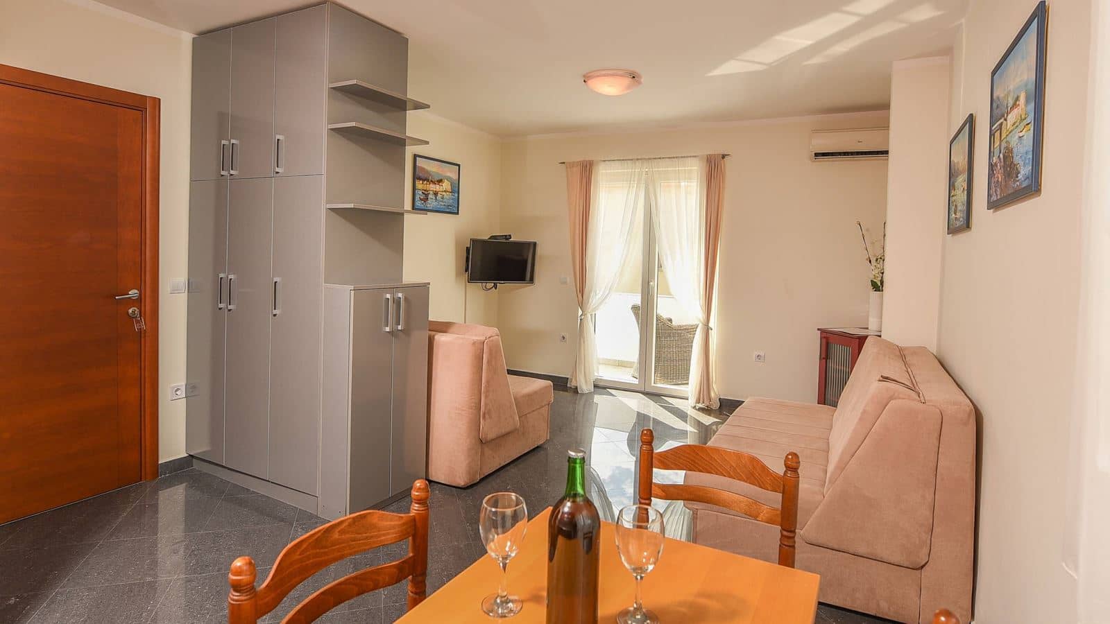 rooms-studio-capacity-4
