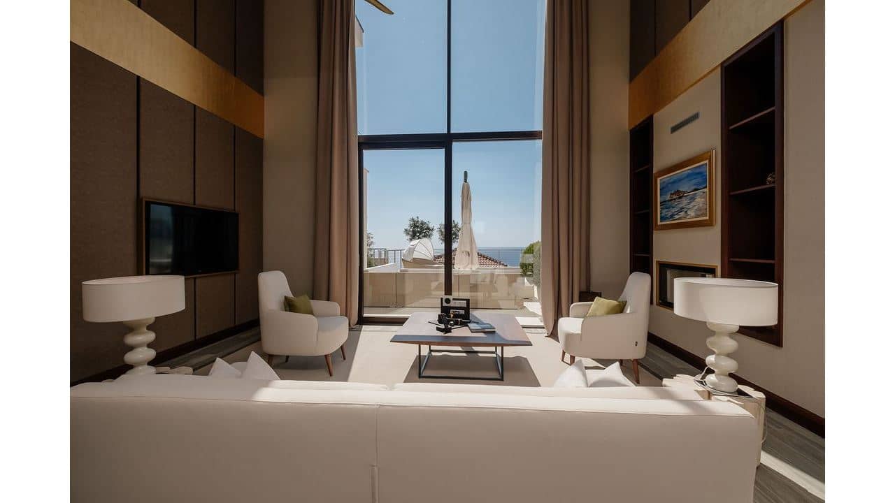rooms-signature-villa-with-private-pool-sea-view
