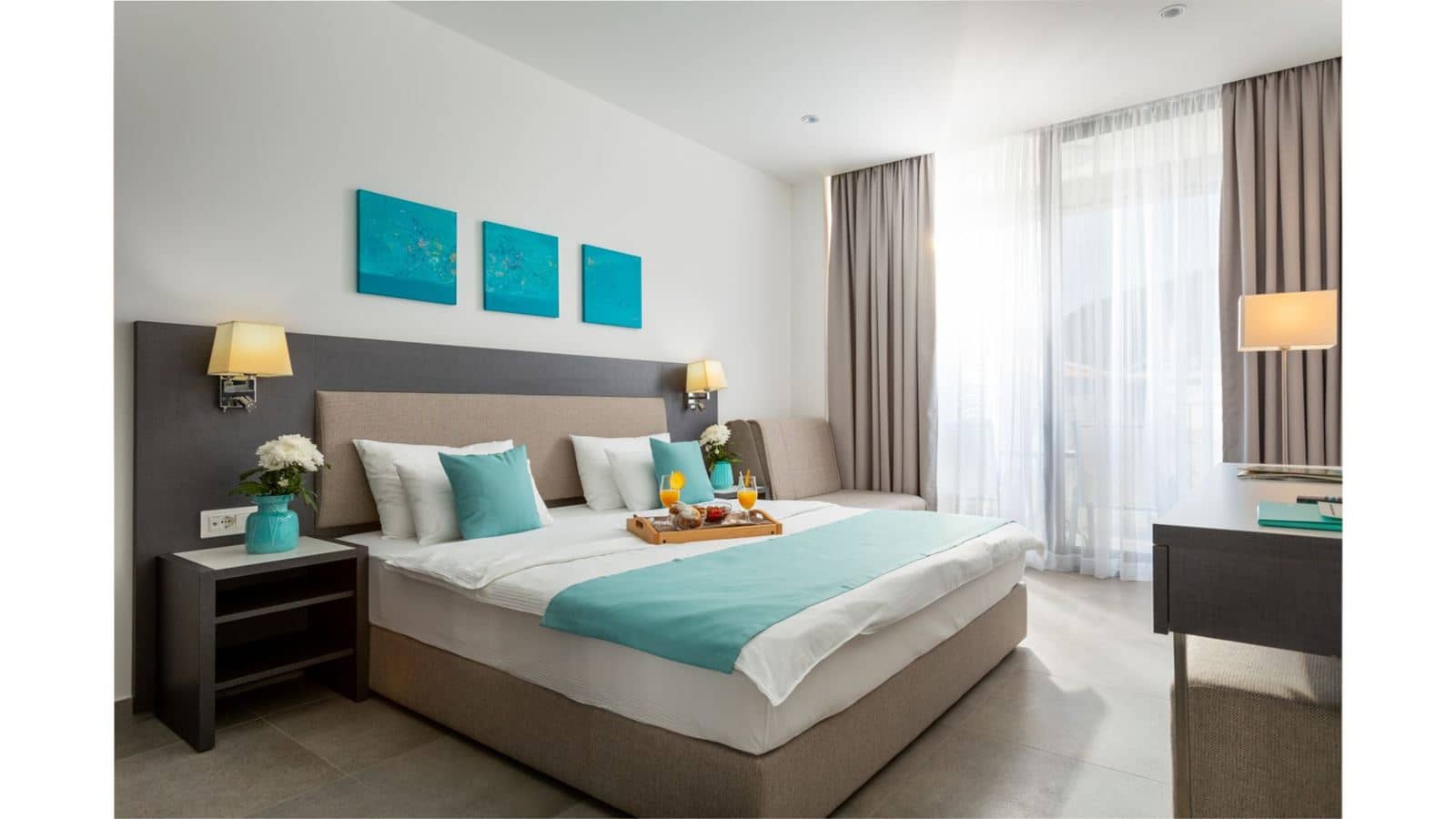 rooms-superior-triple-room-with-balcony