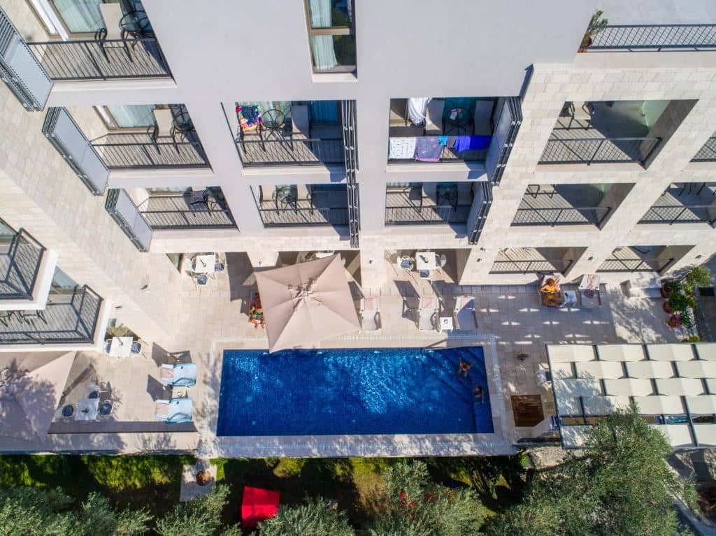 pools-pools