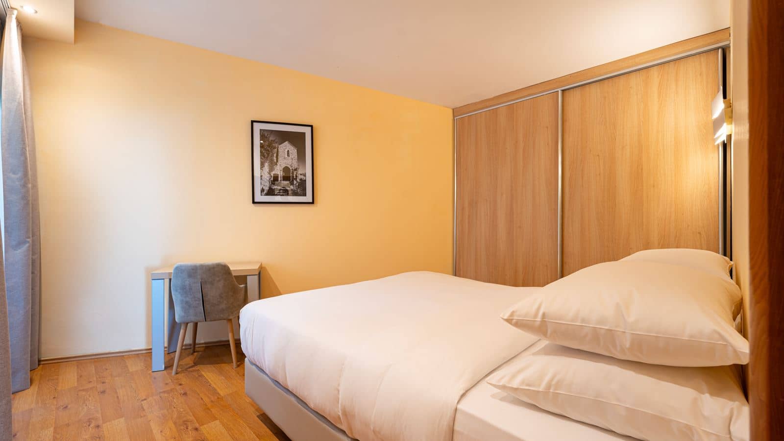 rooms-family-room