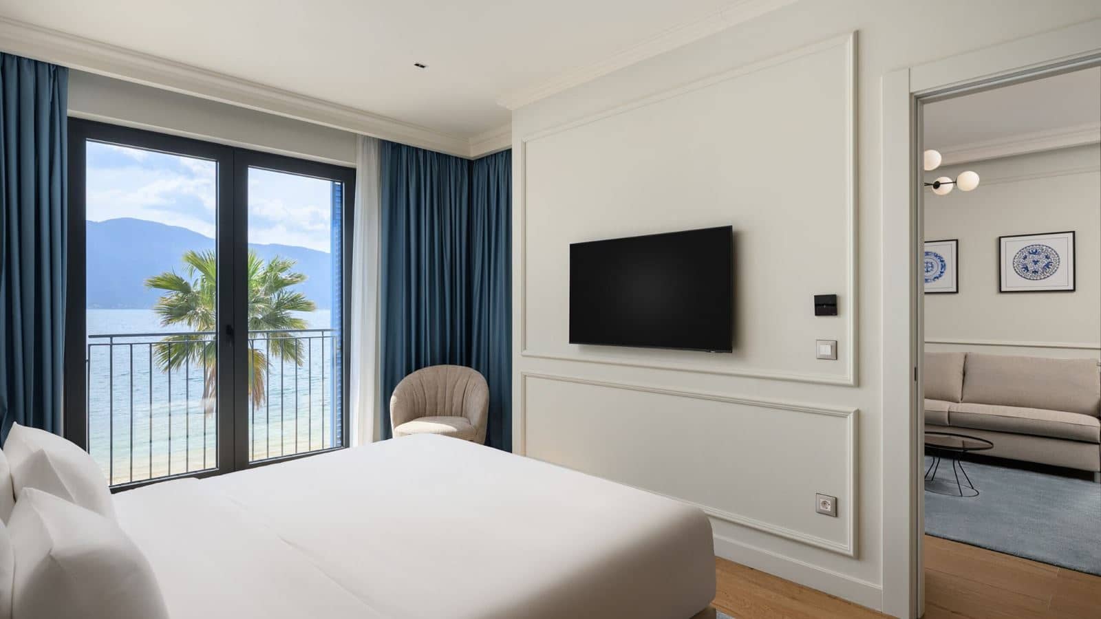 rooms-one-bedroom-apartment-sea-view