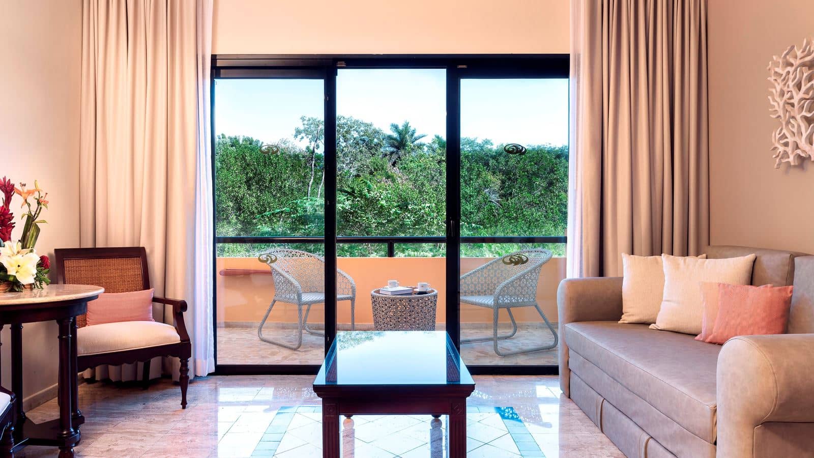 rooms-junior-suite-garden-view-monoparental