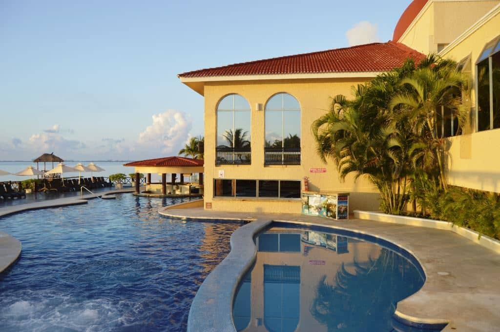 pools-outdoor-pool