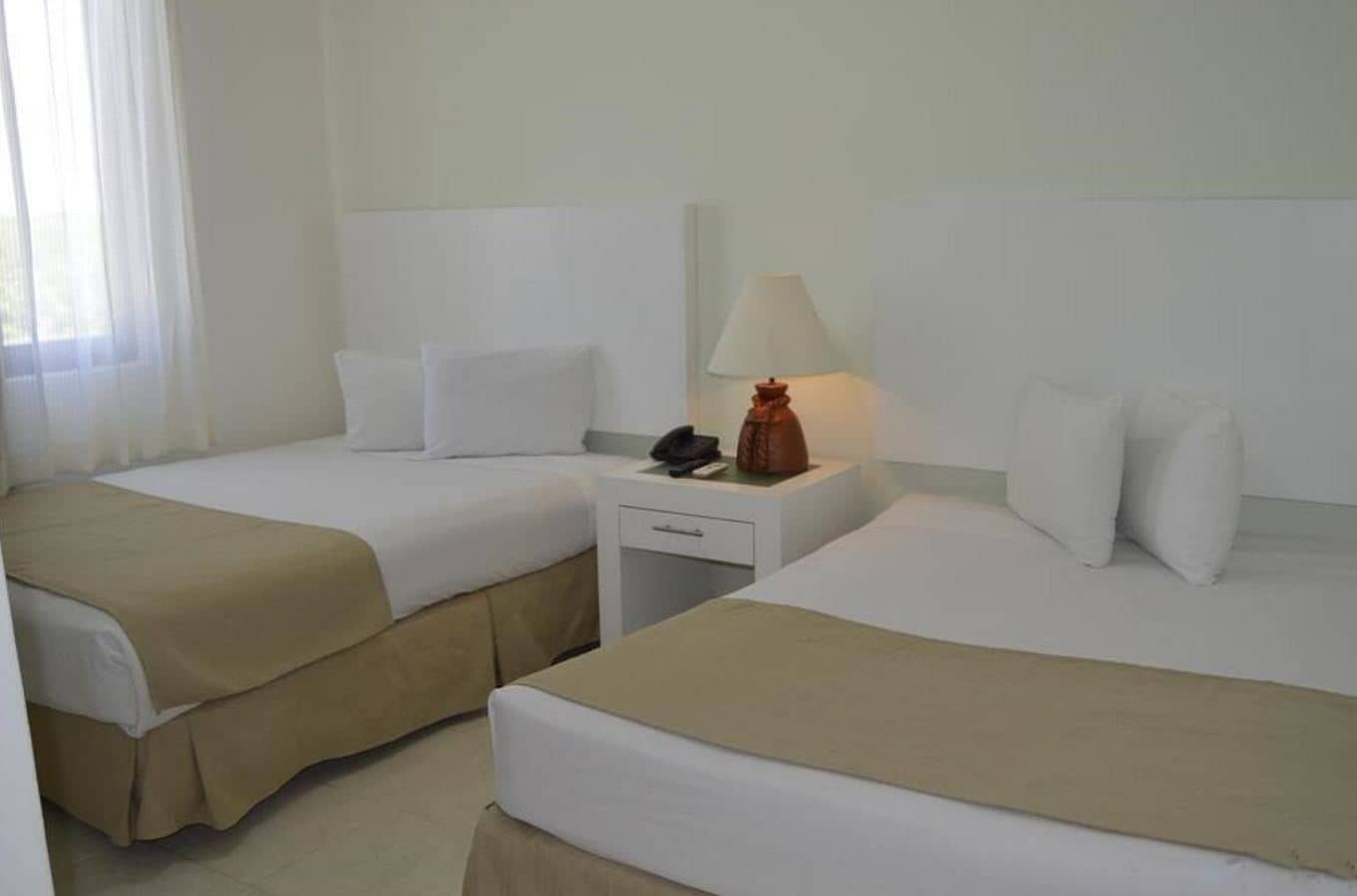 rooms-master-garden-view
