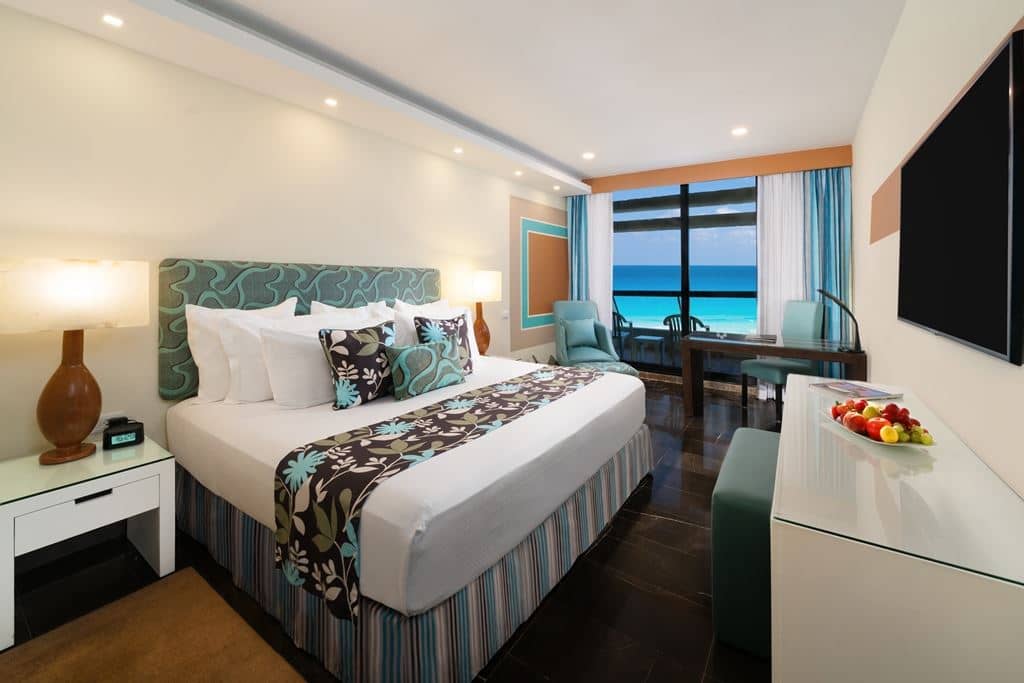 rooms-pyramid-ocean-front