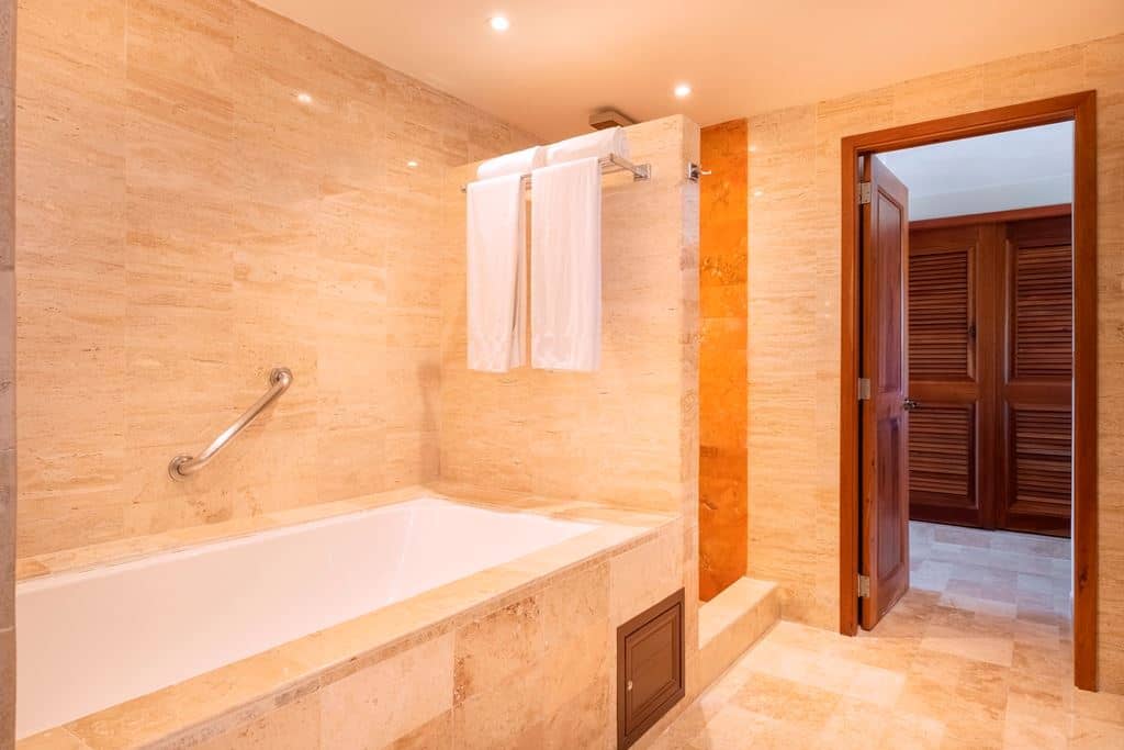 rooms-two-bedroom-penthouse-suite-ocean-front