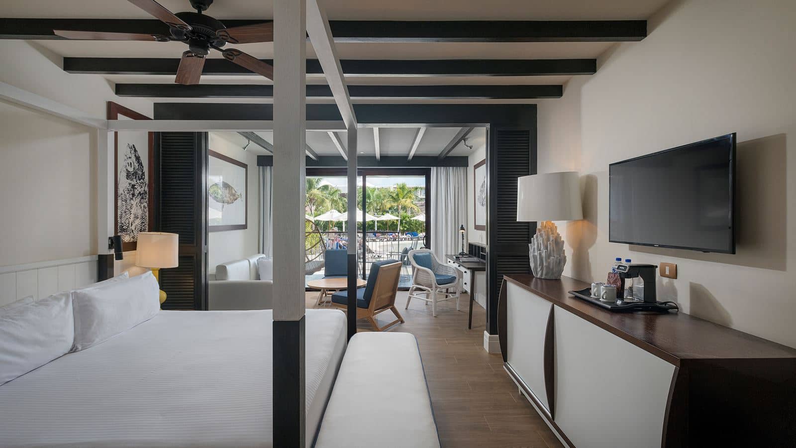 rooms-junior-suite-el-beso-swim-up
