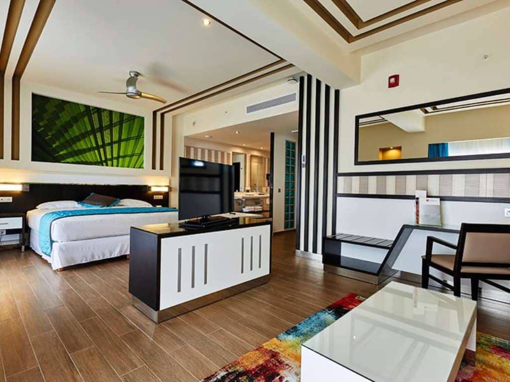 rooms-suite-room
