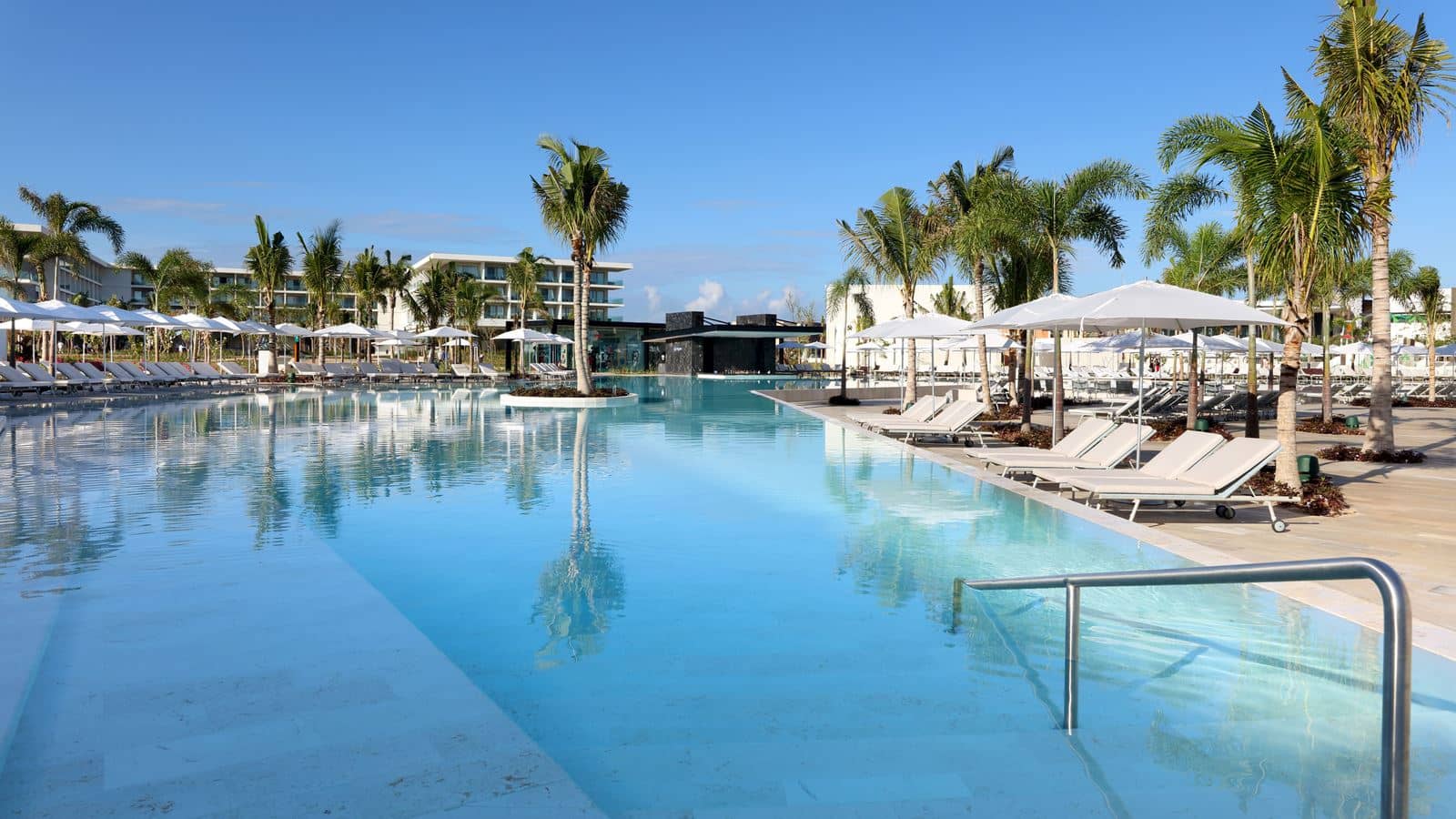 pools-outdoor-pool