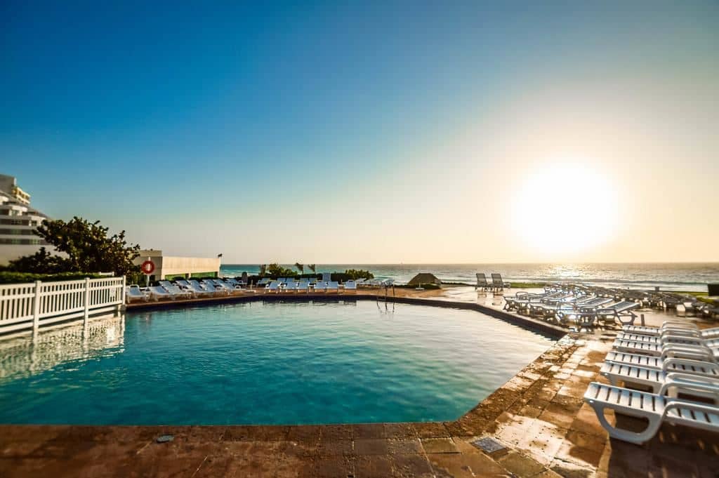 pools-outdoor-pool
