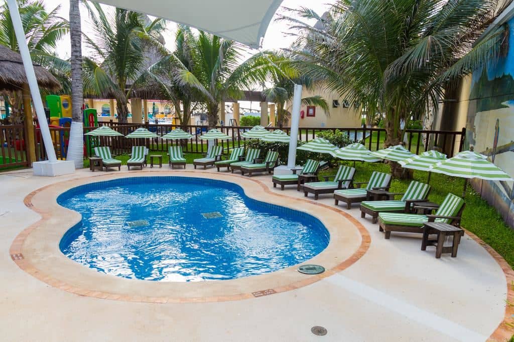 pools-outdoor-childrens-pool