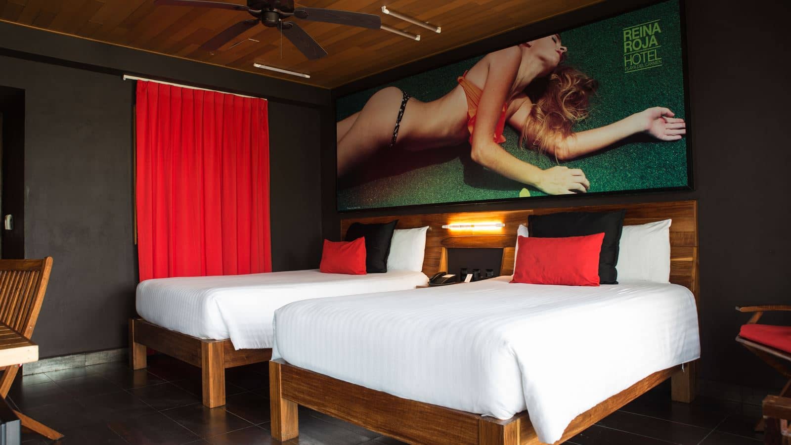 rooms-deluxe-room