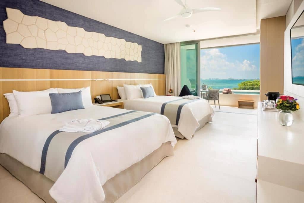 rooms-preferred-club-deluxe-ocean-view-with-plunge-pool