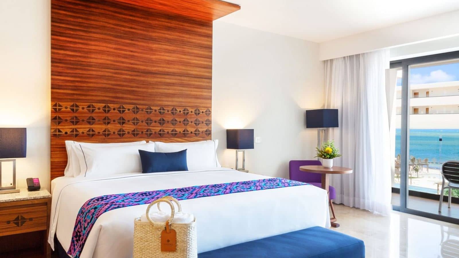 rooms-sapphire-room