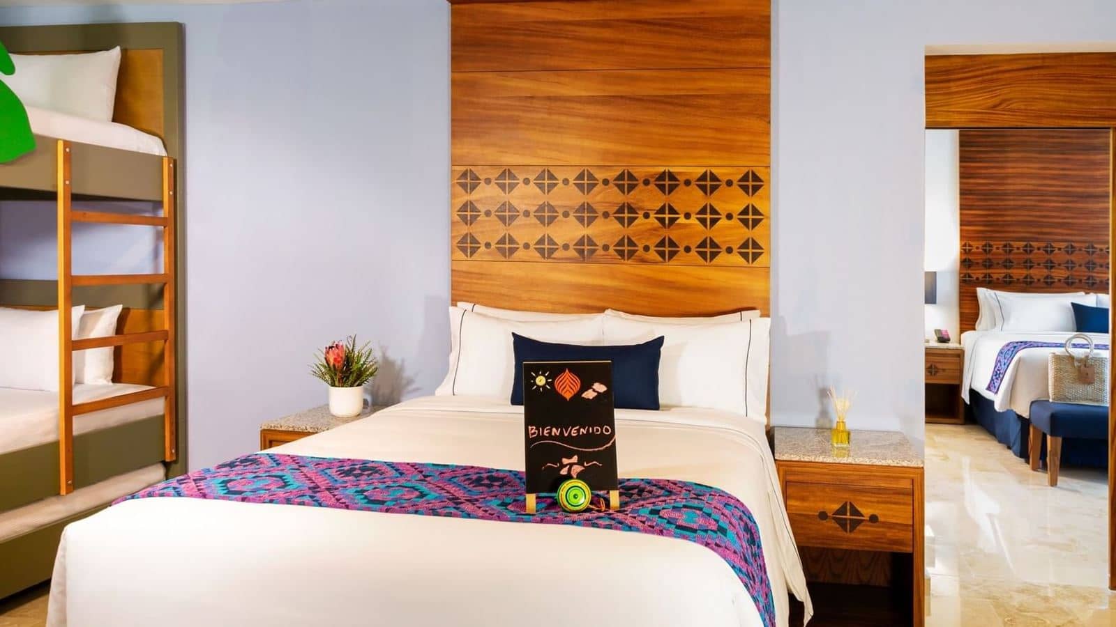 rooms-sapphire-room