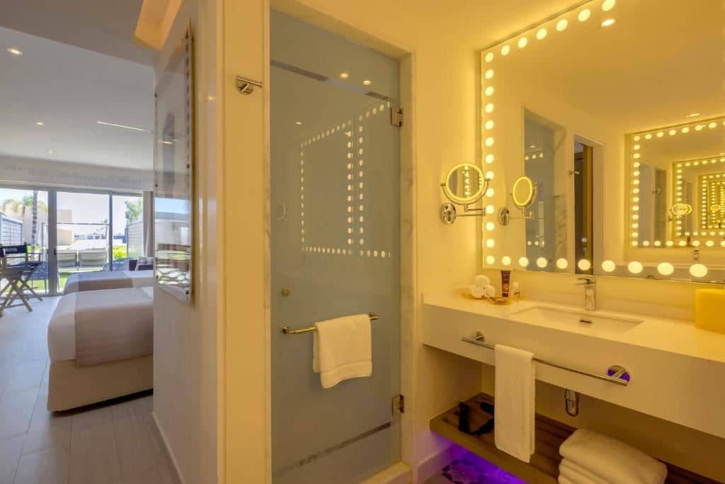 rooms-junior-suite-swimout