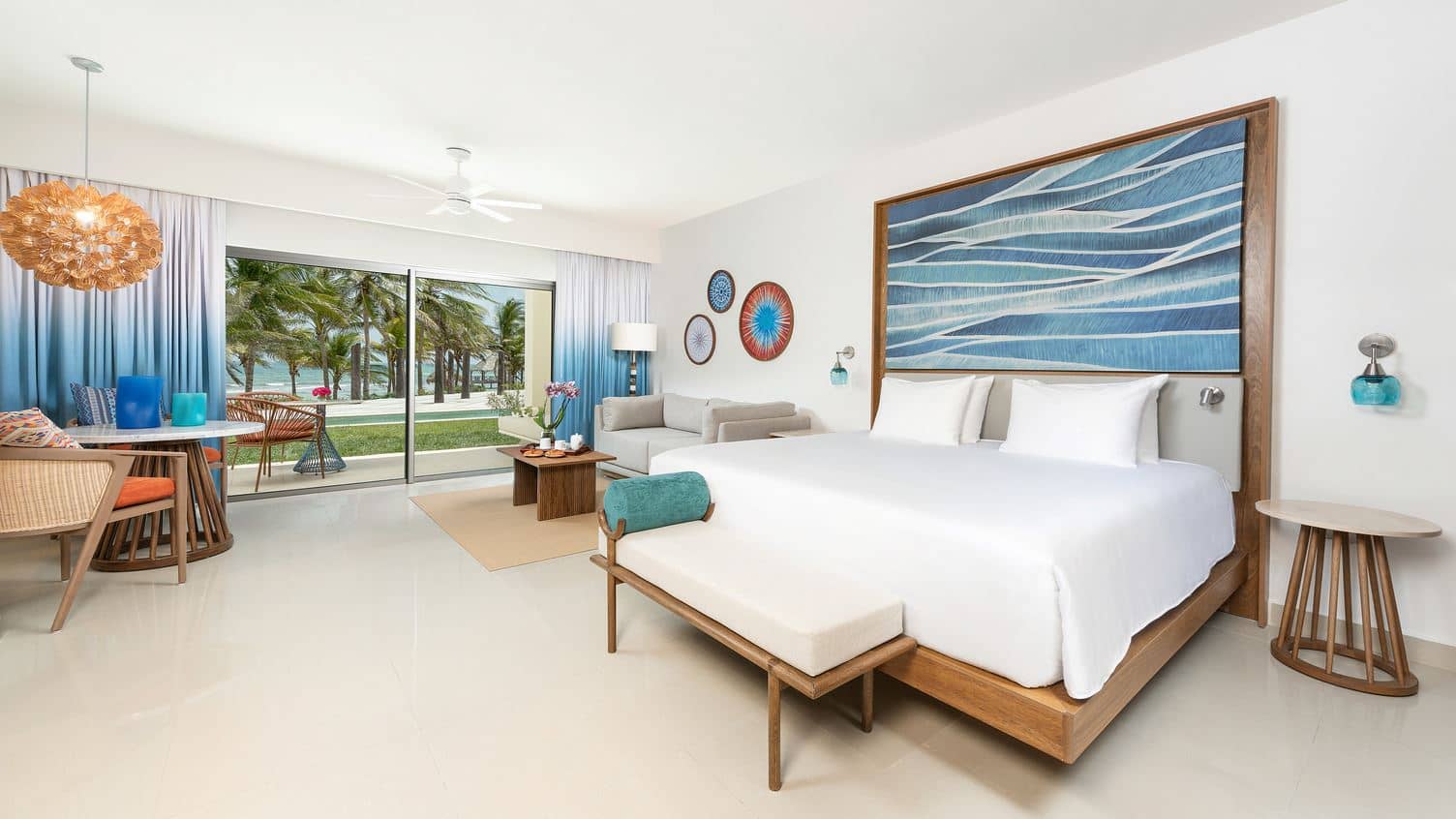 rooms-junior-suite-pool-walkout