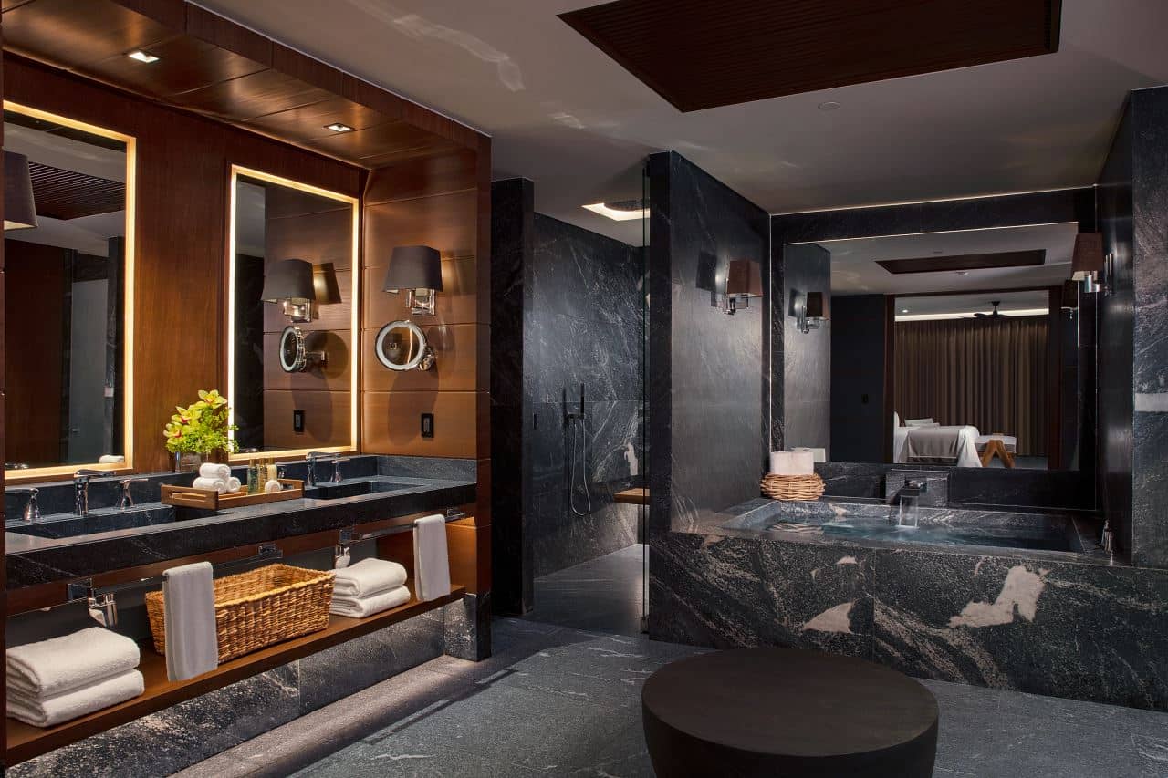 rooms-preferred-club-master-suite-oceanfront