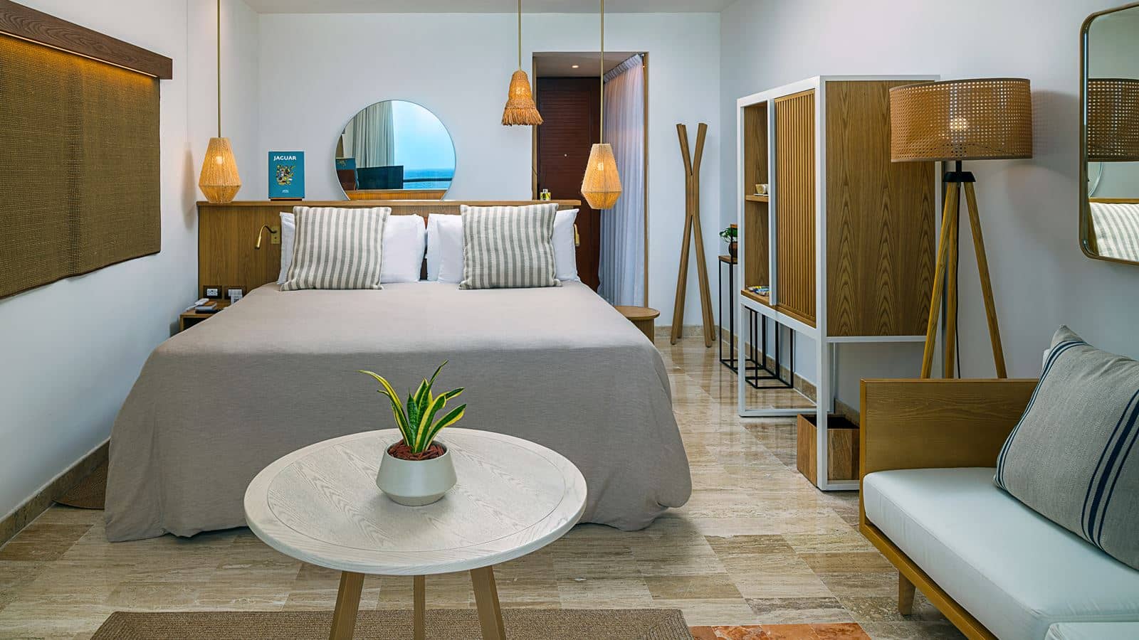 rooms-the-reserve-suite-lagoon-view
