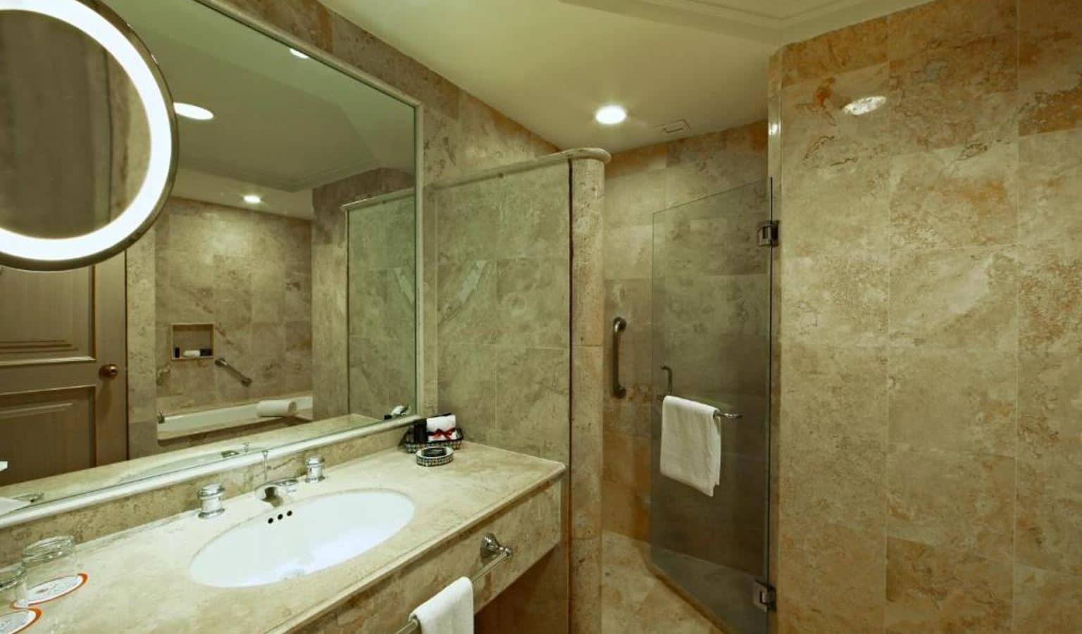 rooms-sandos-suite