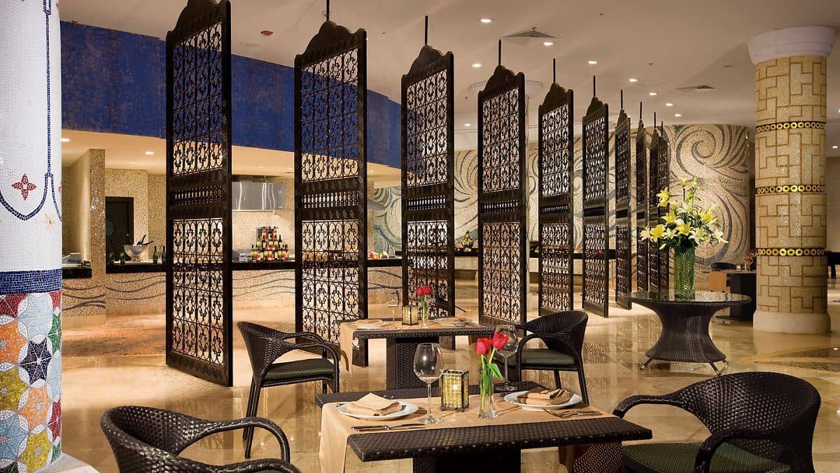 restaurants-world-café