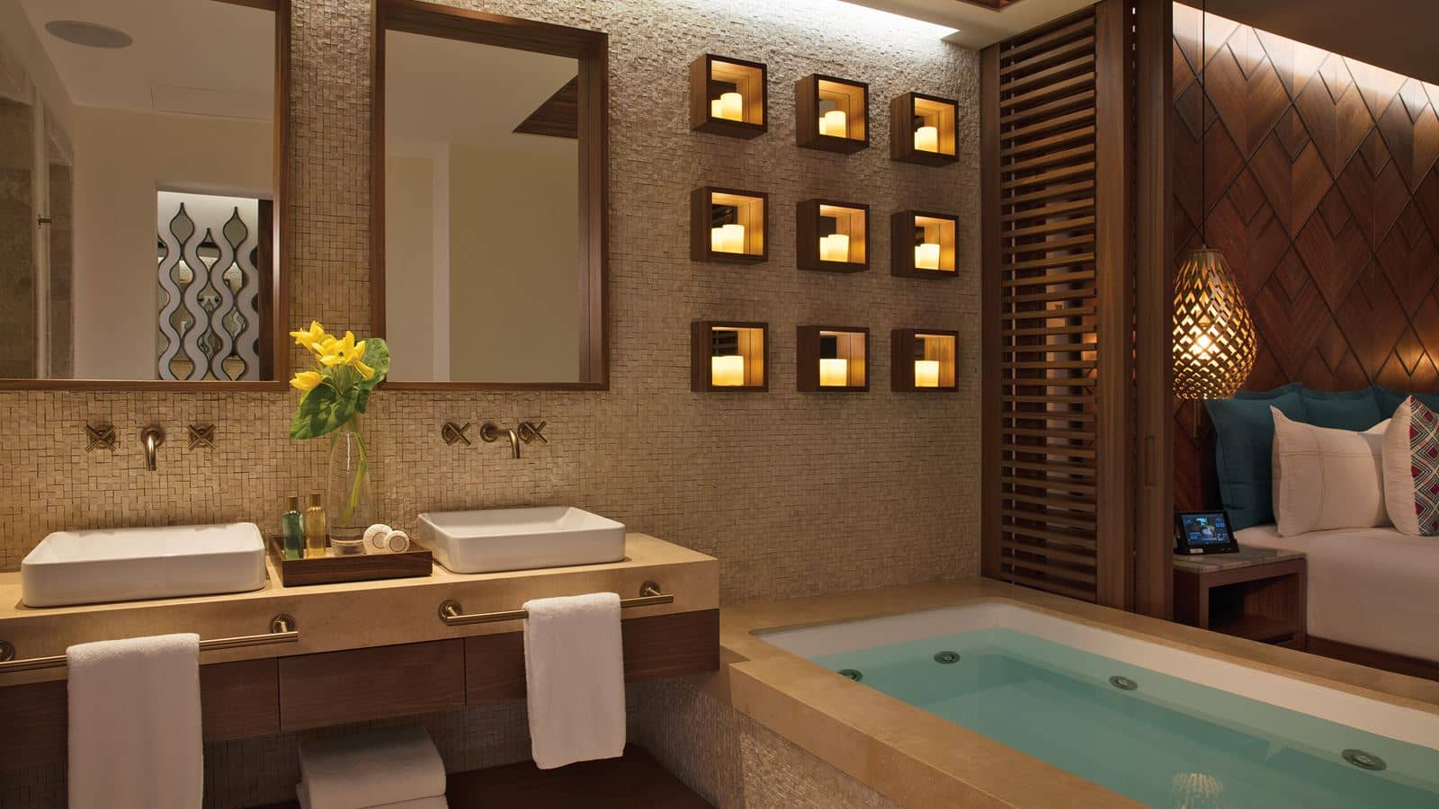 rooms-preffered-club-junior-suite-partial-ocean-view