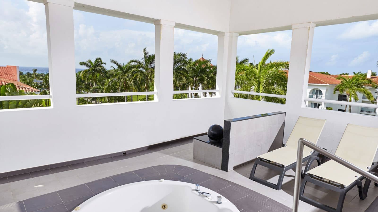 rooms-suite-jacuzzi