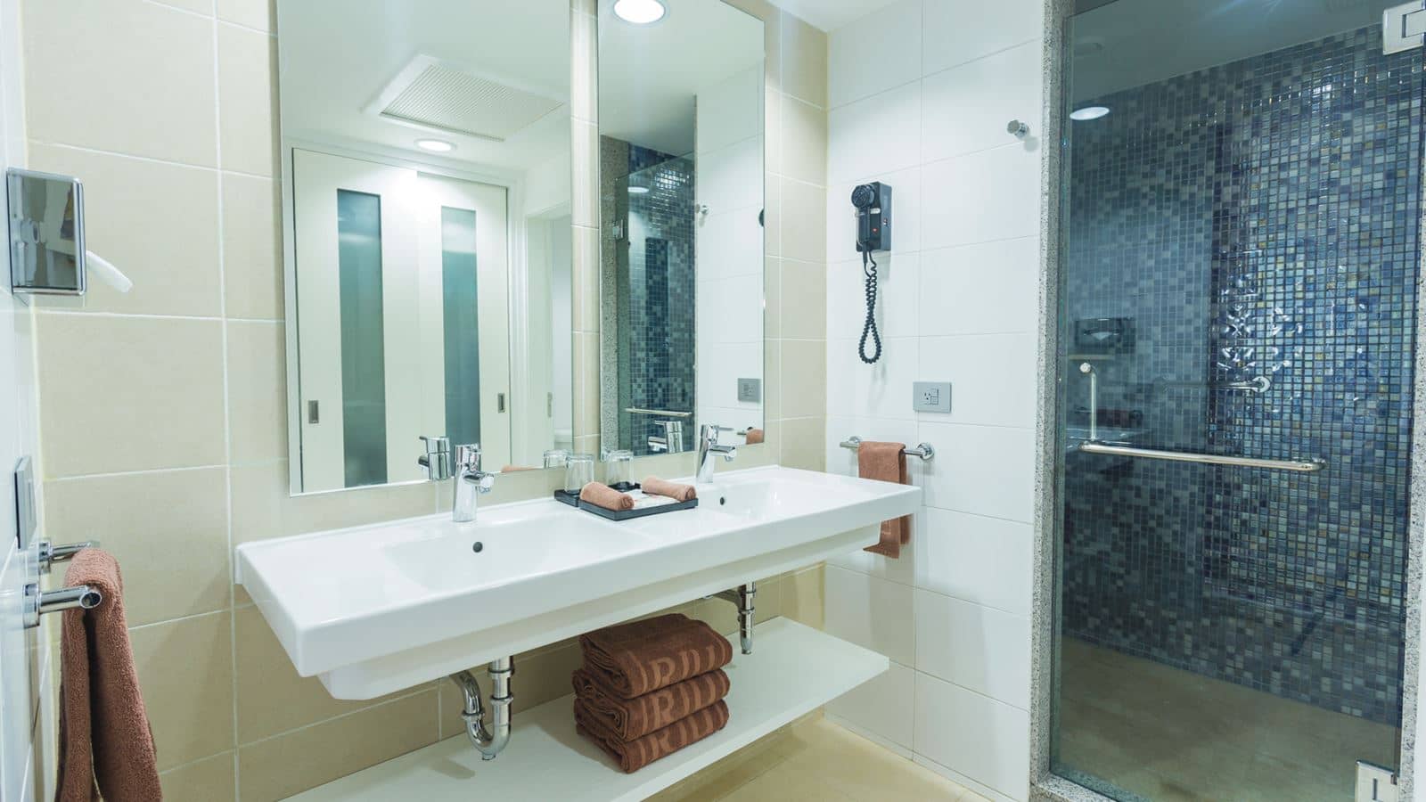 rooms-standard-room