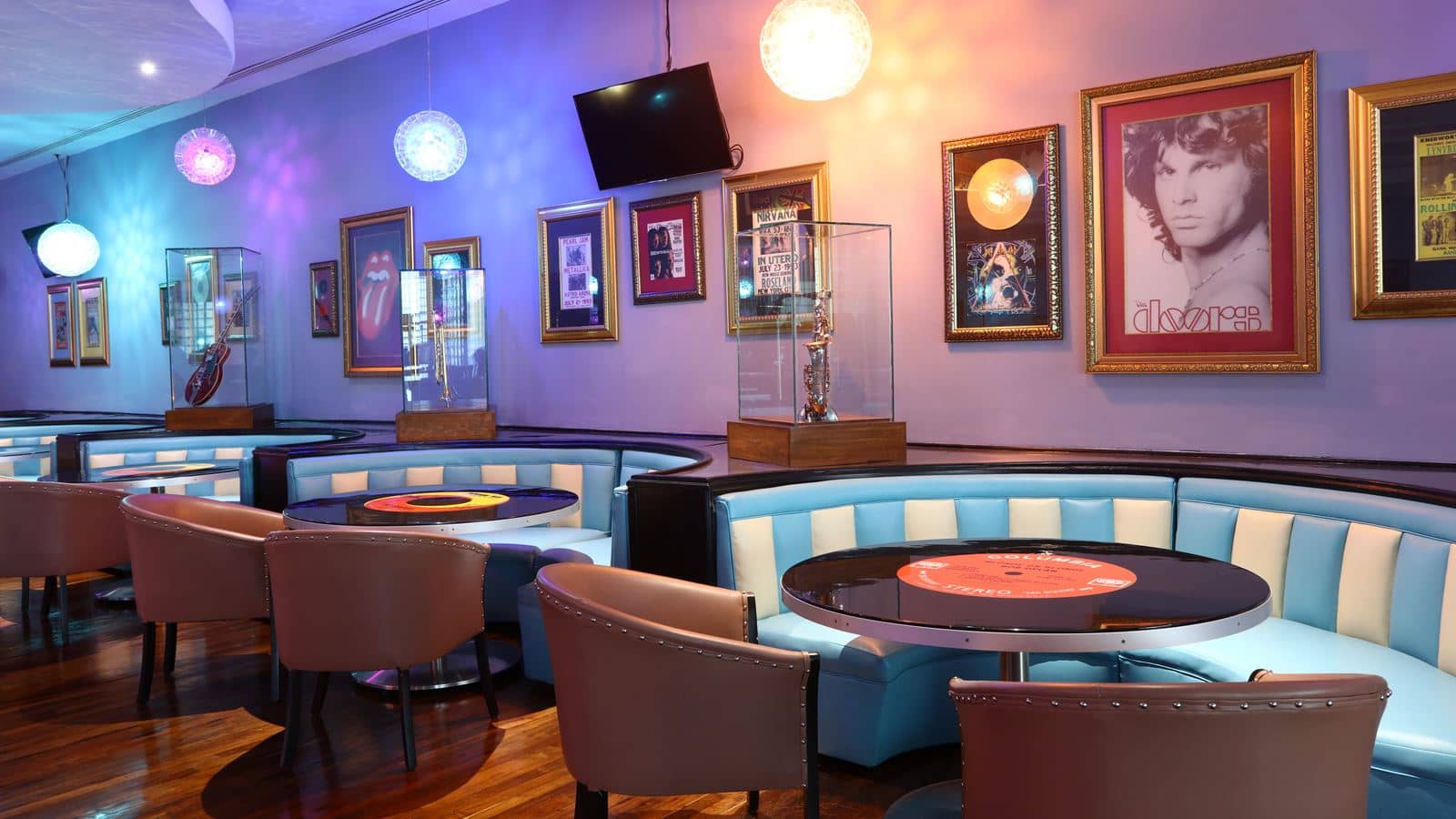 bars-theatre-bar