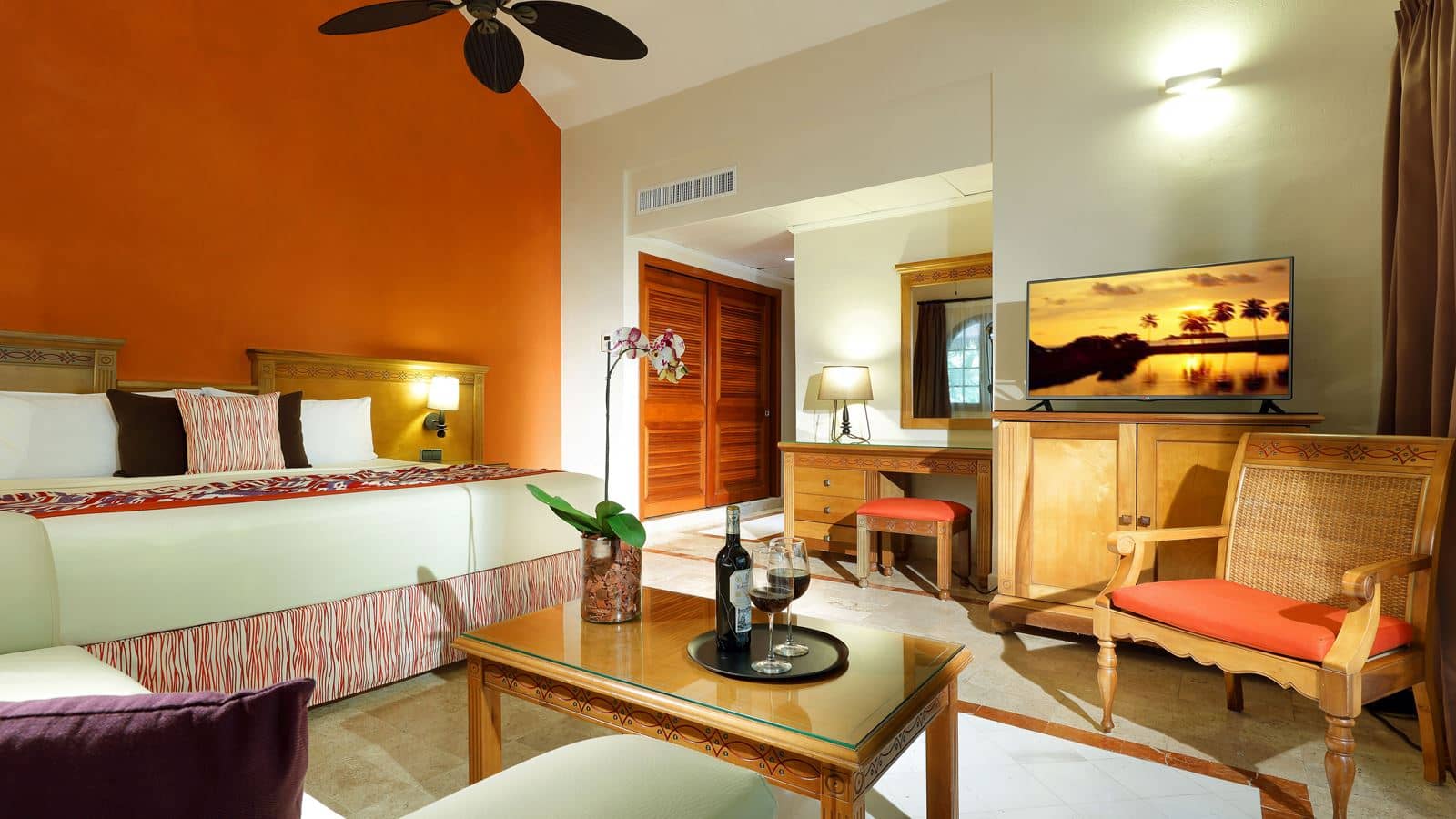 rooms-romance-villa-suite-pool-side