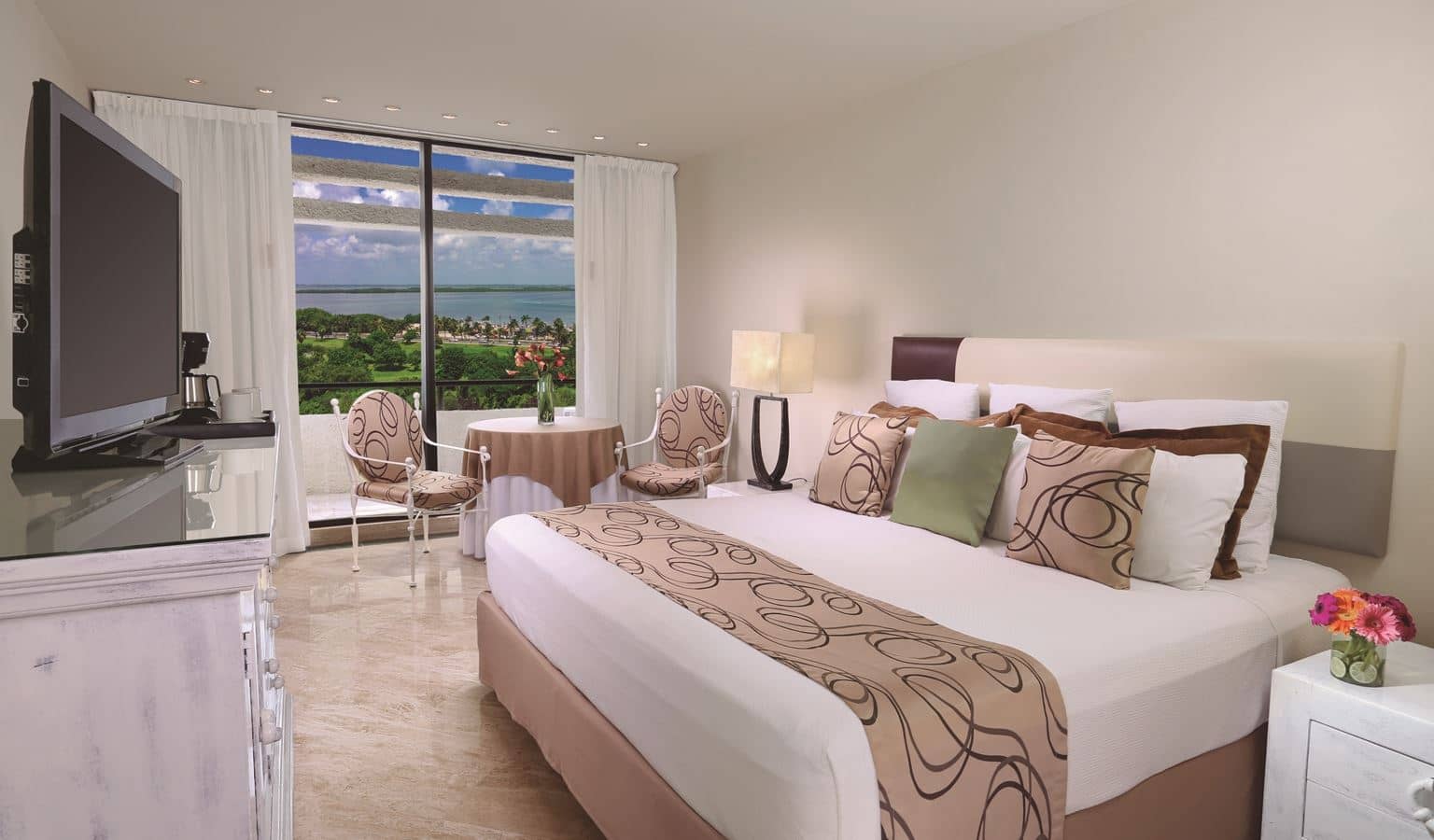 rooms-grand-sunset-view