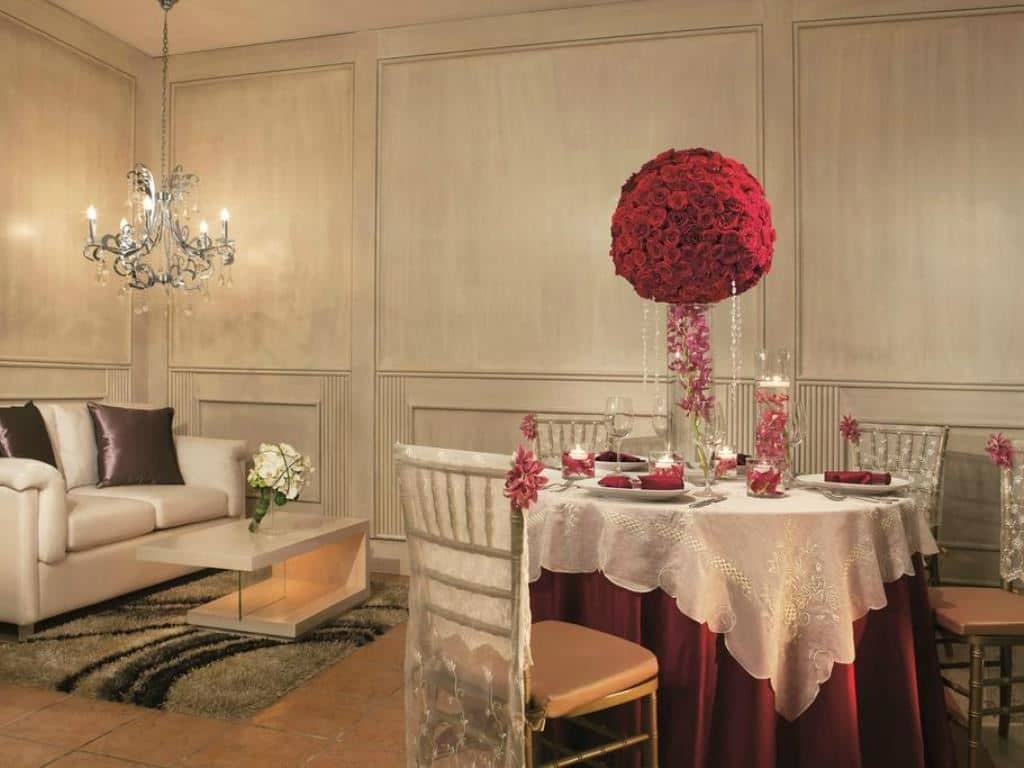 restaurants-paramour