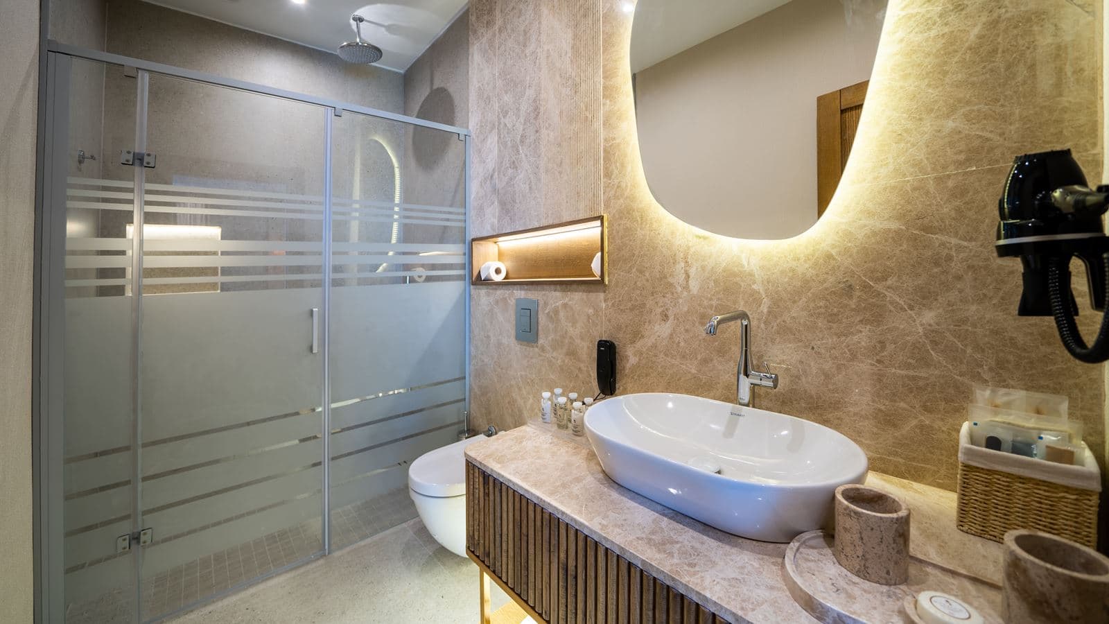 rooms-royal-villa