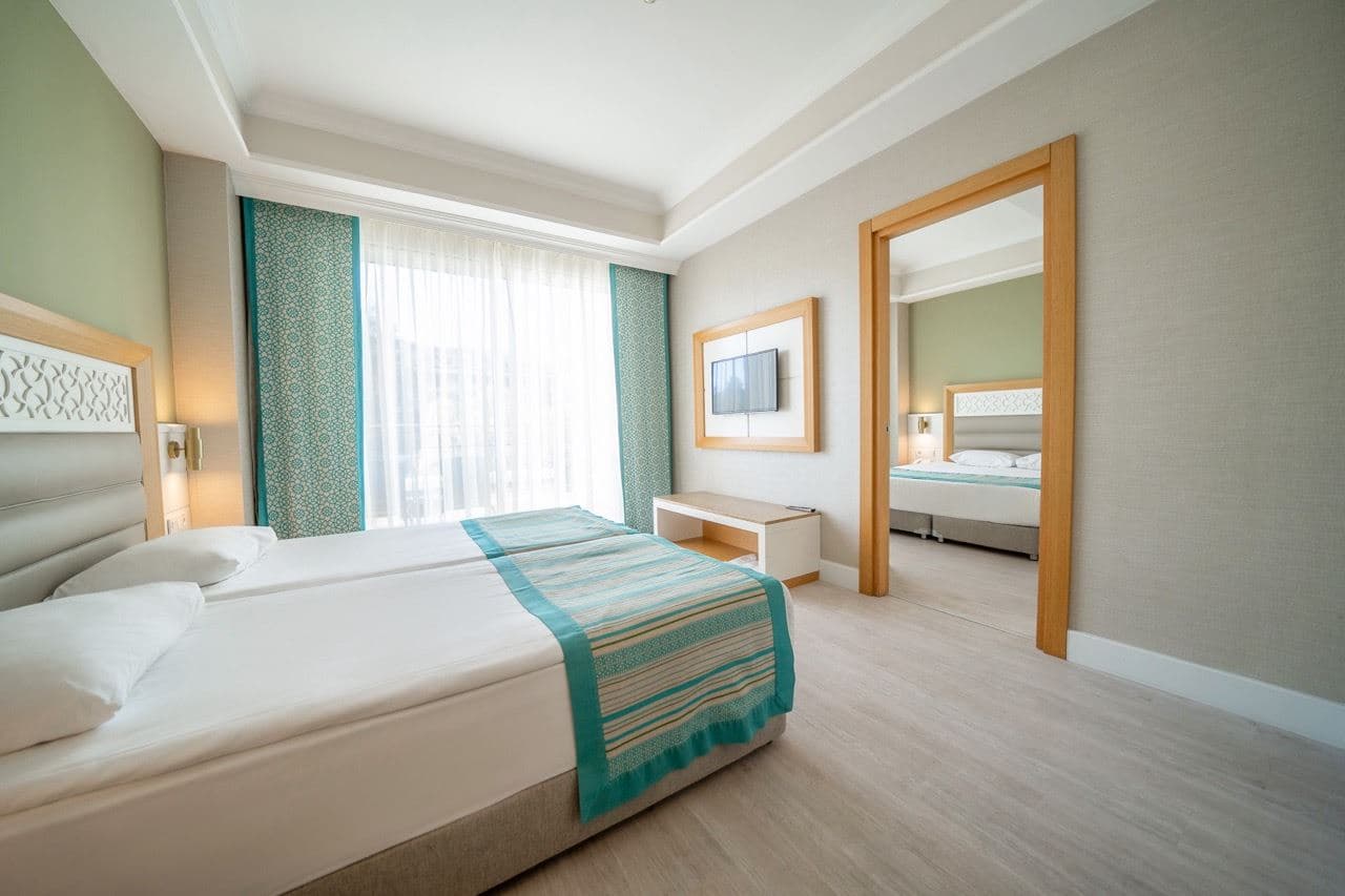 rooms-family-room