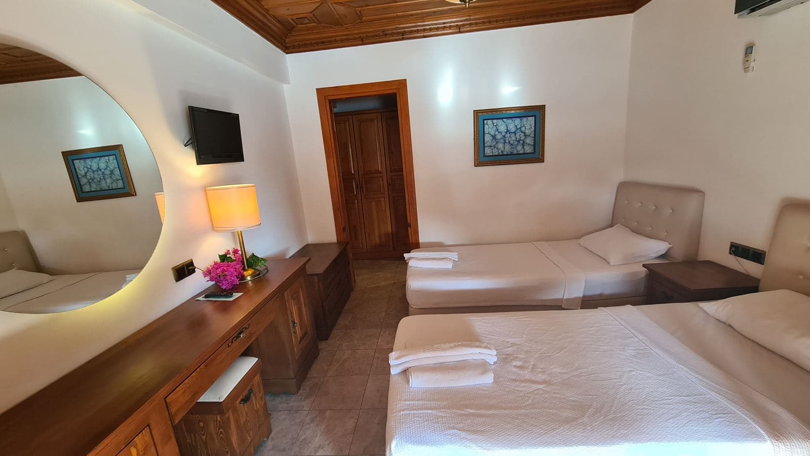 rooms-standard-room