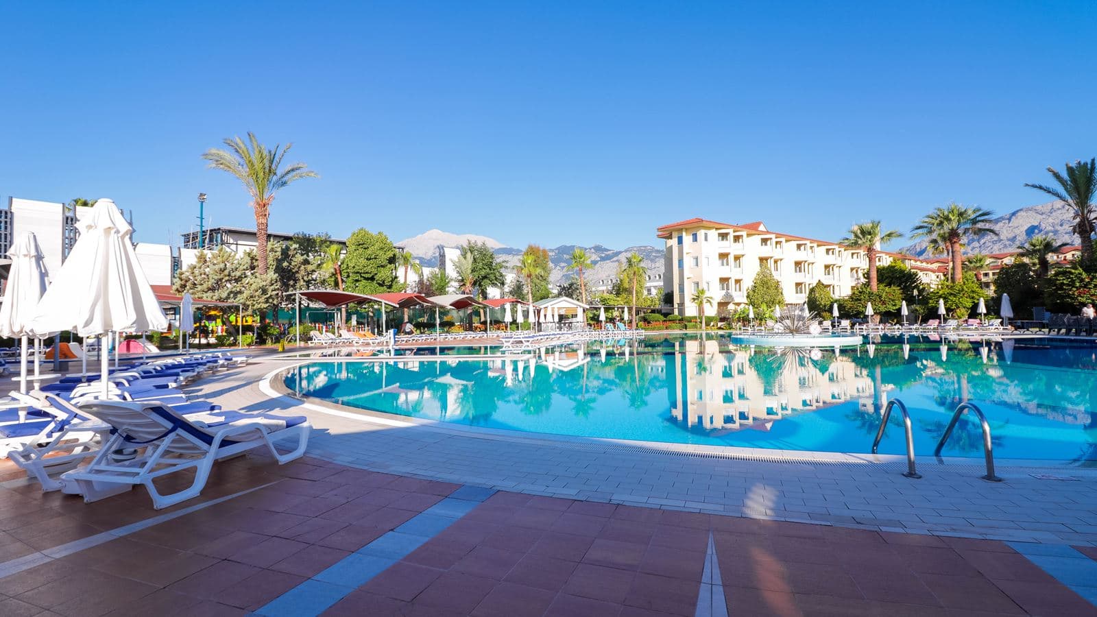 pools-outdoor-pool